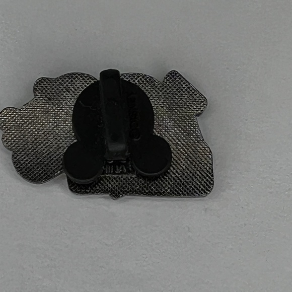 Disney Pin 100 Years of Magic Mickey Painting Walt Disney World 2001 Vintage - Picture 2 of 5